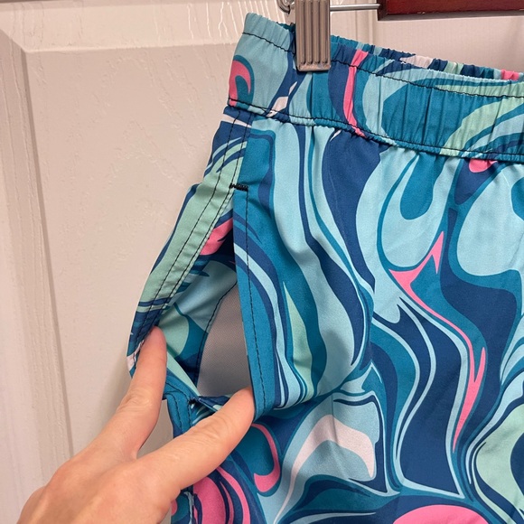 Bucee's Pattern Swim Trunks - Picture 6 of 12